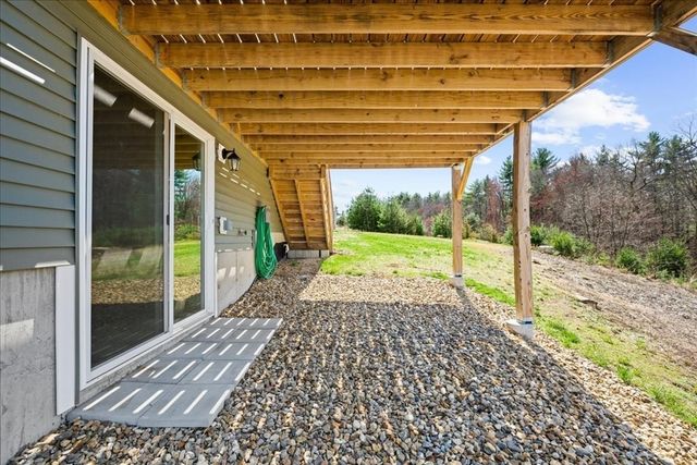 141 Thompson St, Palmer, MA 01069