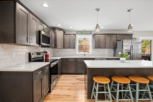 141 Thompson St, Palmer, MA 01069