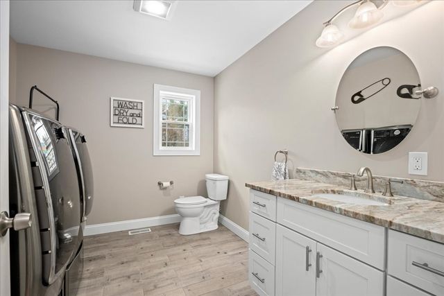 141 Thompson St, Palmer, MA 01069
