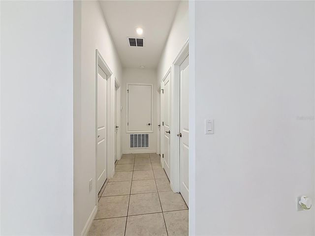 418 QUAYSIDE AVENUE, Mascotte, FL 34753