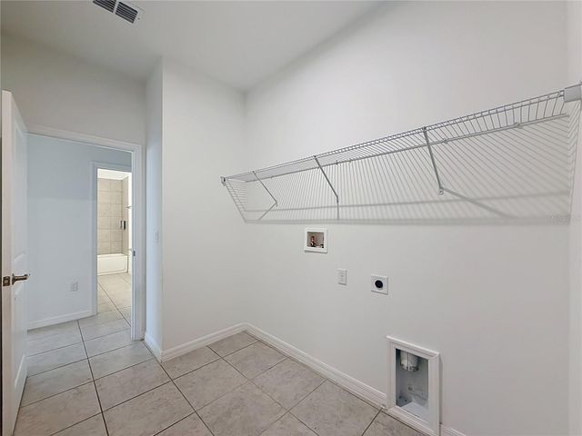 418 QUAYSIDE AVENUE, Mascotte, FL 34753