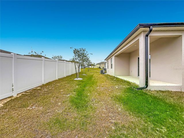 418 QUAYSIDE AVENUE, Mascotte, FL 34753
