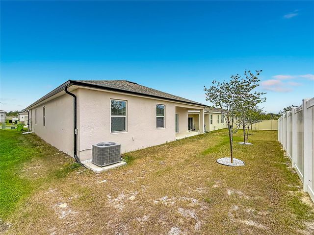 418 QUAYSIDE AVENUE, Mascotte, FL 34753