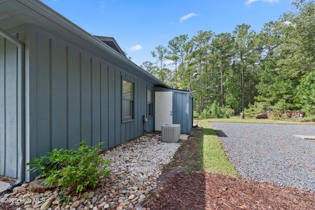 580 Boundaryline Drive, Calabash, NC 28467