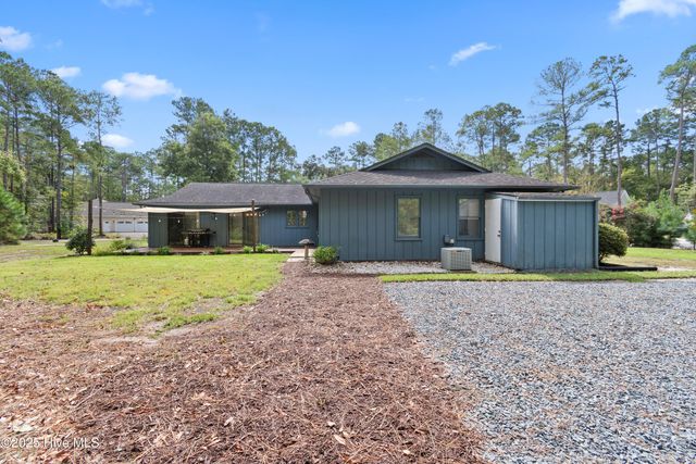 580 Boundaryline Drive, Calabash, NC 28467