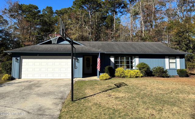 580 Boundaryline Drive, Calabash, NC 28467