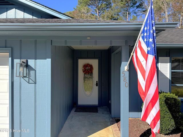 580 Boundaryline Drive, Calabash, NC 28467