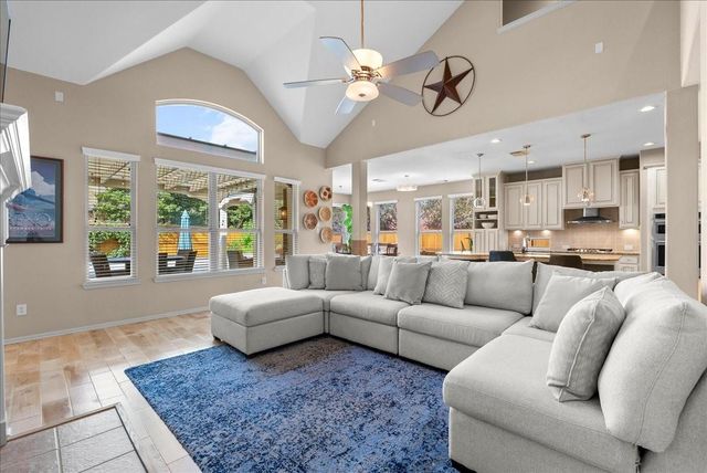 513 Ivory Stone Lane, League City, TX 77573
