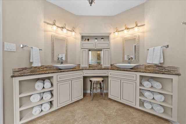 513 Ivory Stone Lane, League City, TX 77573