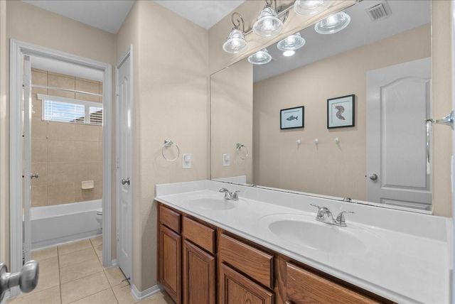 513 Ivory Stone Lane, League City, TX 77573