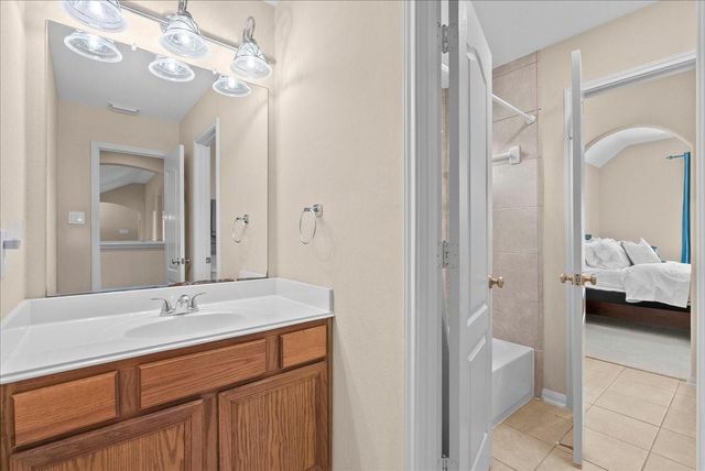 513 Ivory Stone Lane, League City, TX 77573
