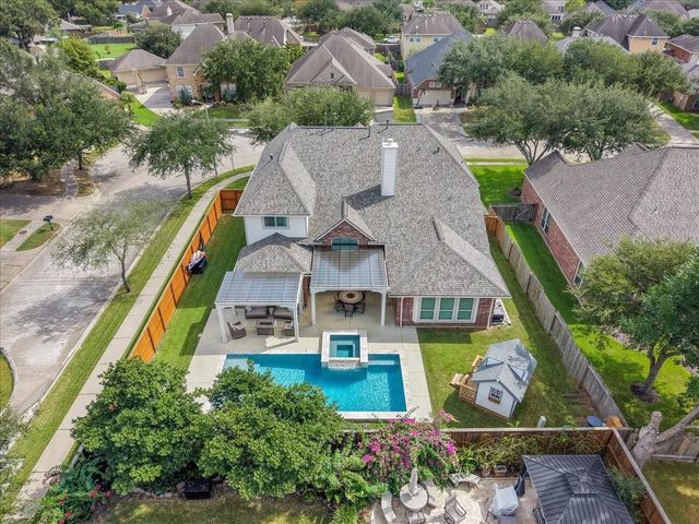 513 Ivory Stone Lane, League City, TX 77573