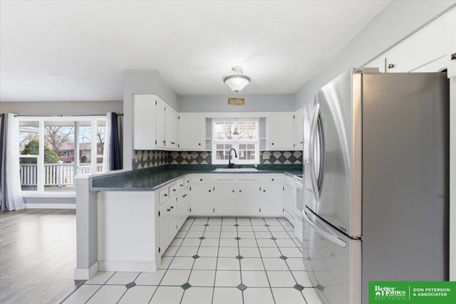 2030 E 2nd Street, Fremont, NE 68025