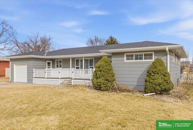 2030 E 2nd Street, Fremont, NE 68025