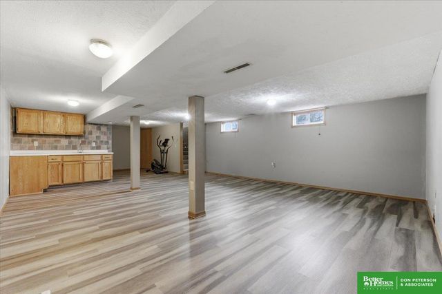 2030 E 2nd Street, Fremont, NE 68025