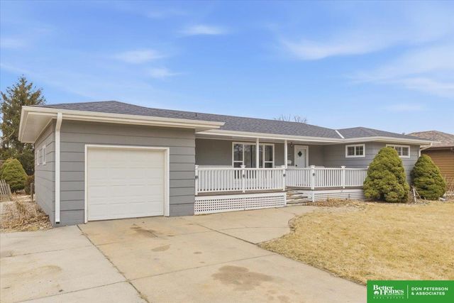 2030 E 2nd Street, Fremont, NE 68025