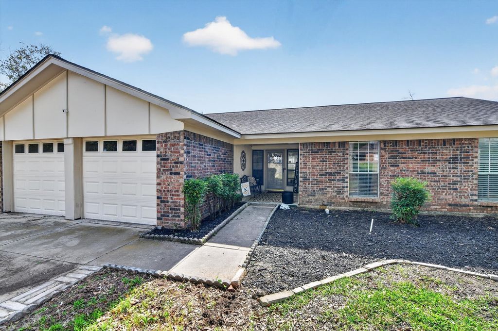 6724 Bartay Drive, North Richland Hills, TX 76182 — photo 3