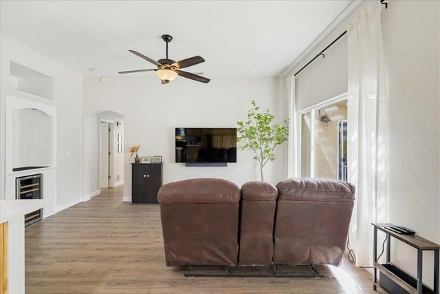 10044 Oglethorpe Way, Elk Grove, CA 95624