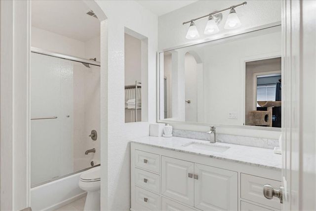 10044 Oglethorpe Way, Elk Grove, CA 95624