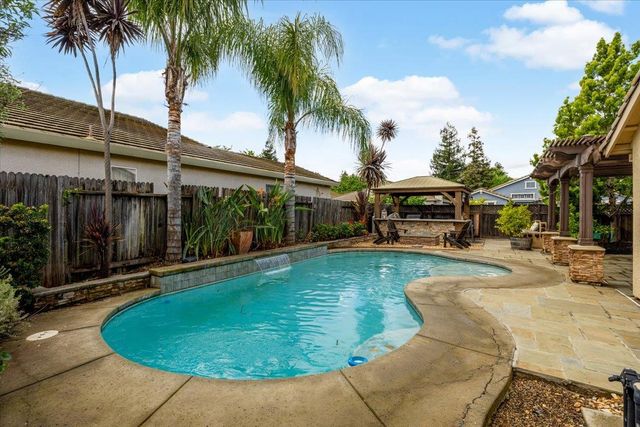 10044 Oglethorpe Way, Elk Grove, CA 95624