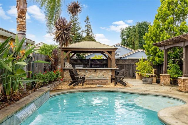 10044 Oglethorpe Way, Elk Grove, CA 95624
