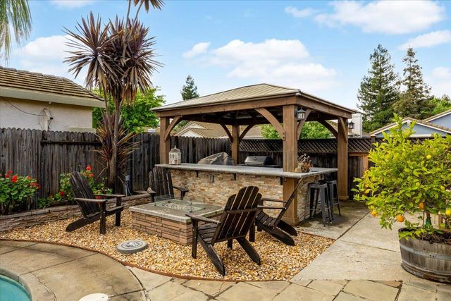 10044 Oglethorpe Way, Elk Grove, CA 95624