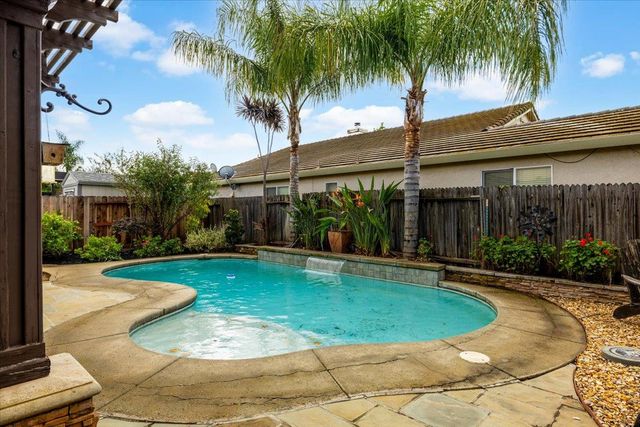 10044 Oglethorpe Way, Elk Grove, CA 95624