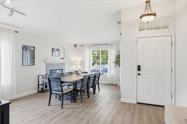 10044 Oglethorpe Way, Elk Grove, CA 95624