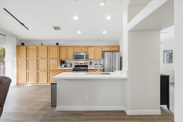 10044 Oglethorpe Way, Elk Grove, CA 95624