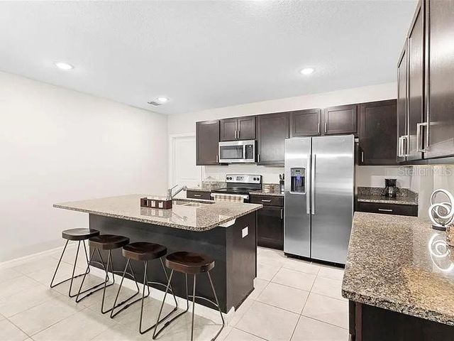 635 BELGROVE STREET, Debary, FL 32713