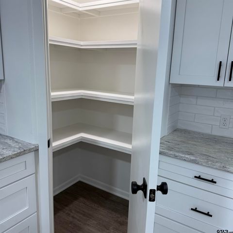 1906 E Barbara Street, Tyler, TX 75701