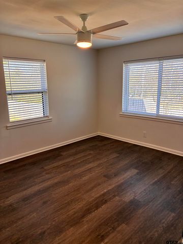 1906 E Barbara Street, Tyler, TX 75701