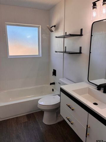 1906 E Barbara Street, Tyler, TX 75701