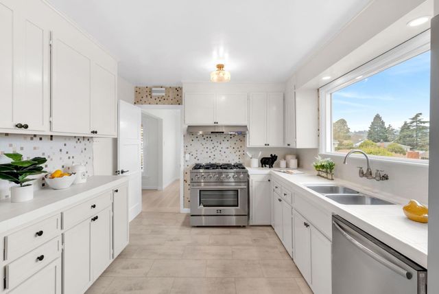 3909 Leona Street, San Mateo, CA 94403