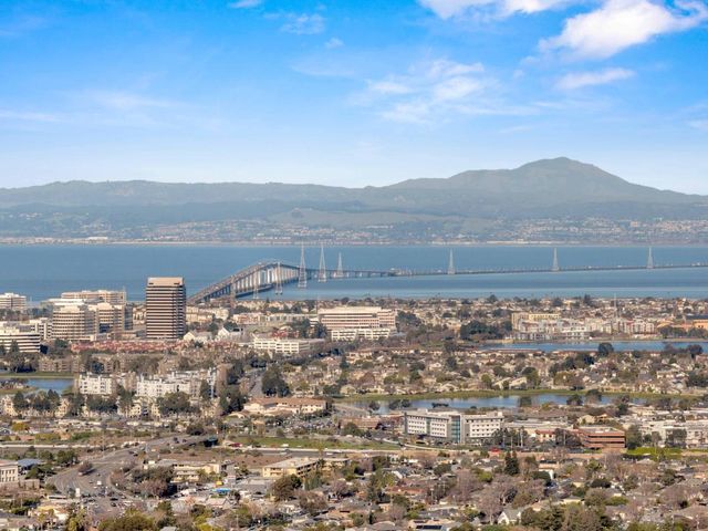 3909 Leona Street, San Mateo, CA 94403