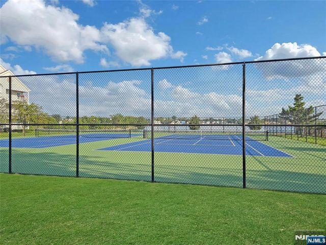 32 Cedar Street, Jersey City, NJ 07305