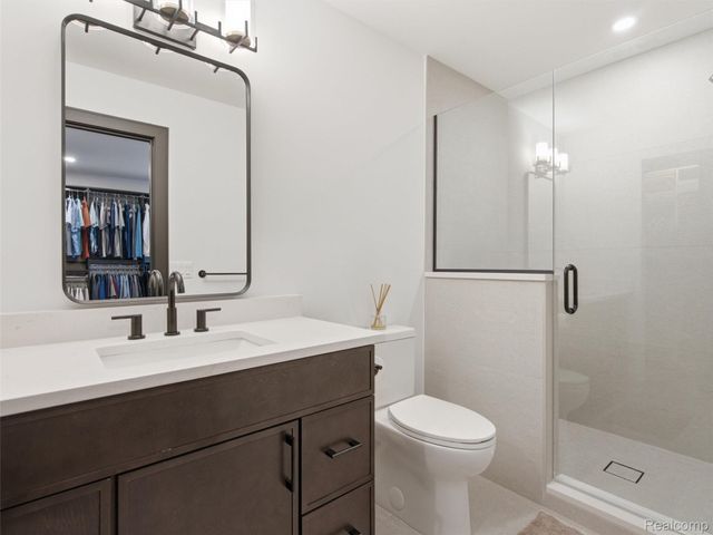 1748 Banbury Street, Birmingham, MI 48009