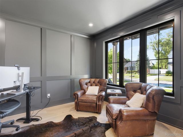 1748 Banbury Street, Birmingham, MI 48009