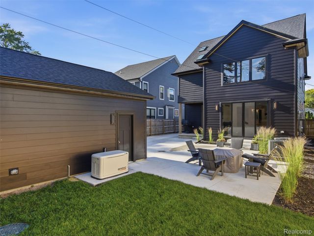 1748 Banbury Street, Birmingham, MI 48009