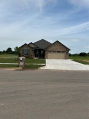 981 NW 17th Street, Newcastle, OK 73065