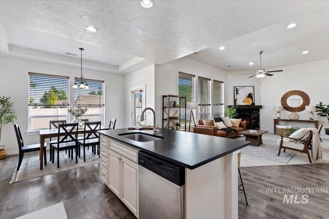 1496 E Strauss, Meridian, ID 83646