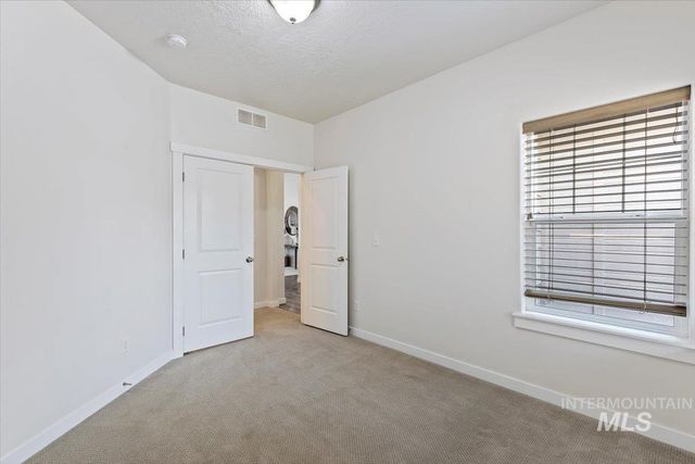1496 E Strauss, Meridian, ID 83646
