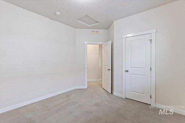 1496 E Strauss, Meridian, ID 83646