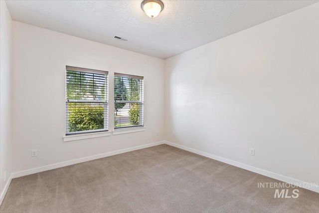 1496 E Strauss, Meridian, ID 83646