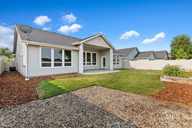 1496 E Strauss, Meridian, ID 83646