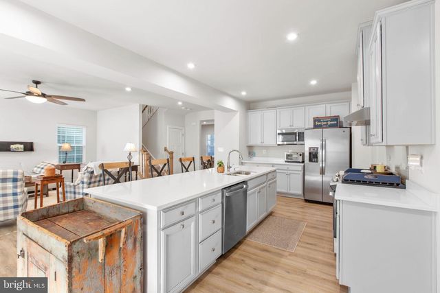 1112 CITY VIEW LN, Fredericksburg, VA 22401