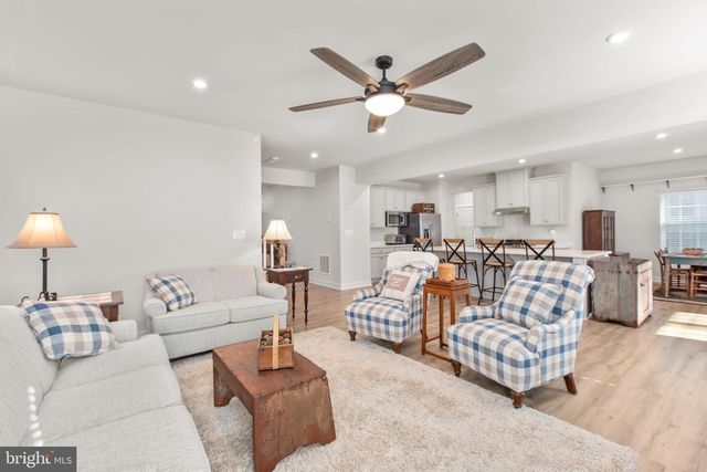 1112 CITY VIEW LN, Fredericksburg, VA 22401