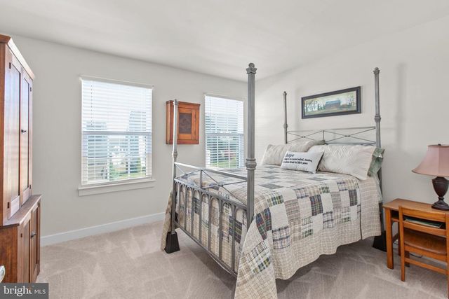 1112 CITY VIEW LN, Fredericksburg, VA 22401