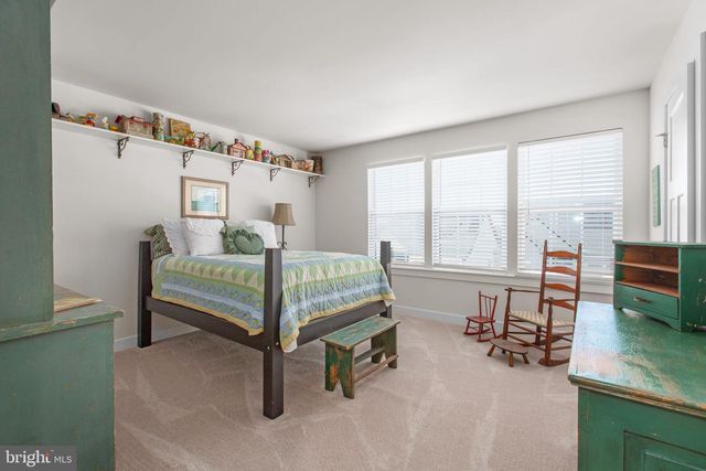 1112 CITY VIEW LN, Fredericksburg, VA 22401