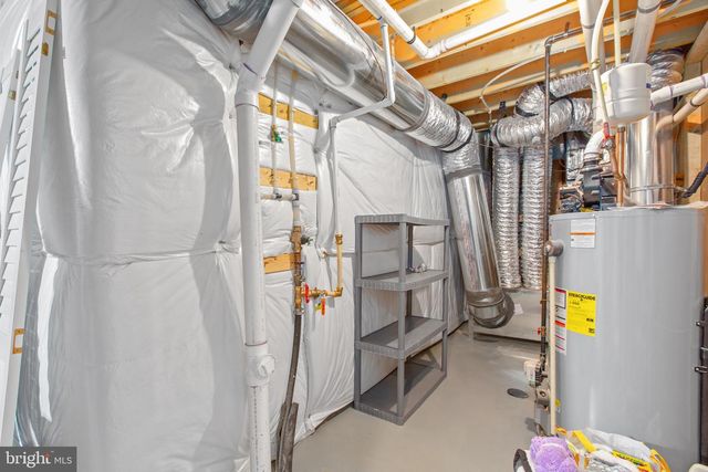 1112 CITY VIEW LN, Fredericksburg, VA 22401